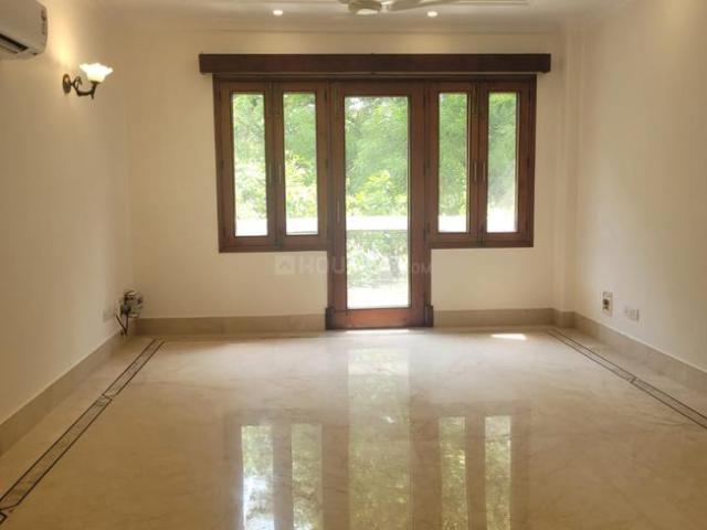 Flat for rent in Deri