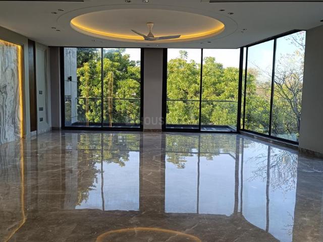 Flat for rent in Deri