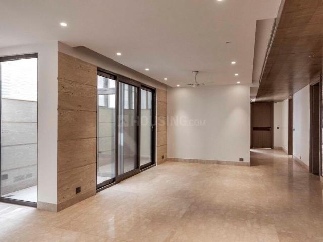 Flat for rent in Deri