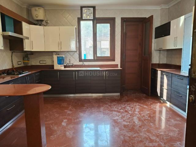 Flat for rent in Deri