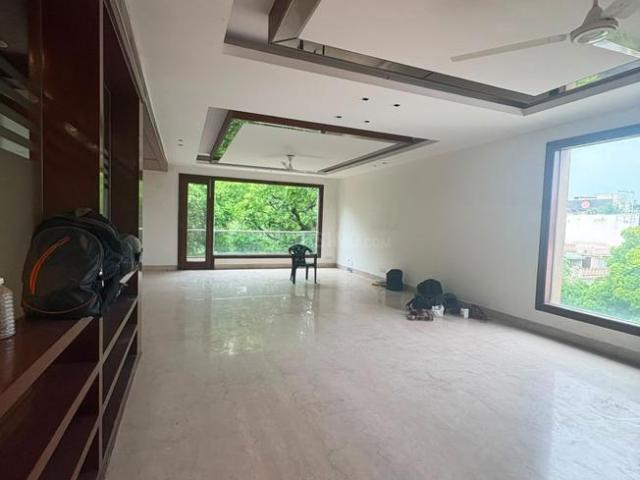 Flat for rent in Deri