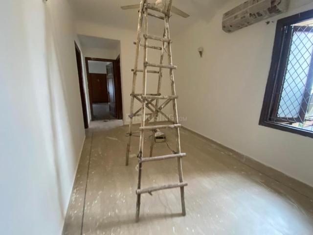 Flat for rent in Deri