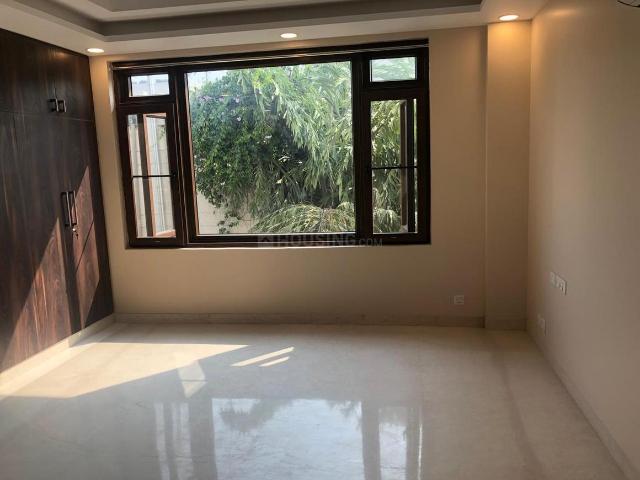 Flat for rent in Deri