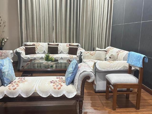 Flat for sale in West Delhi, Deri