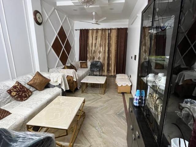 Flat for sale in West Delhi, Deri
