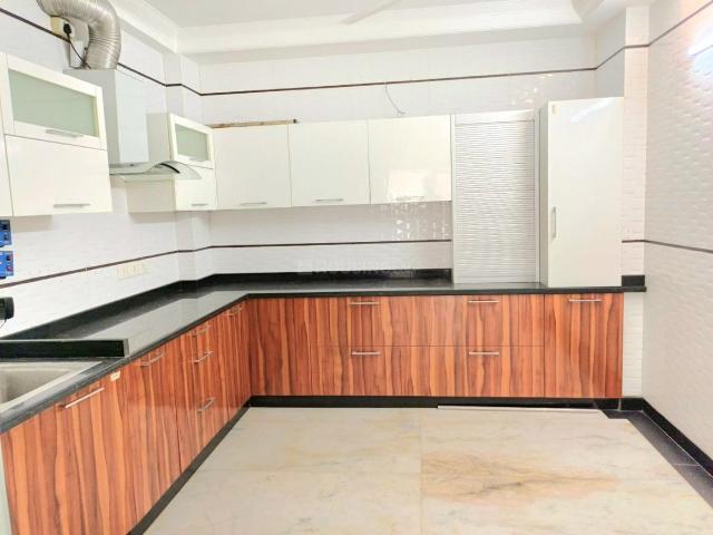 Flat for rent in Deri