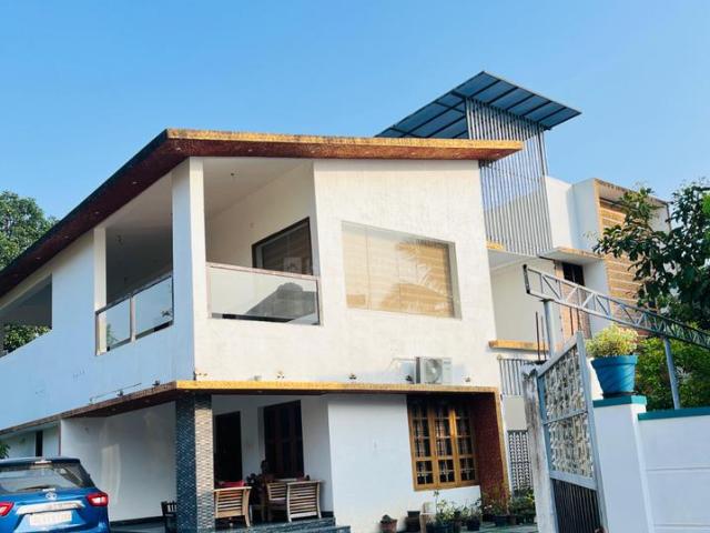 House for sale in Aluva, Kerala
