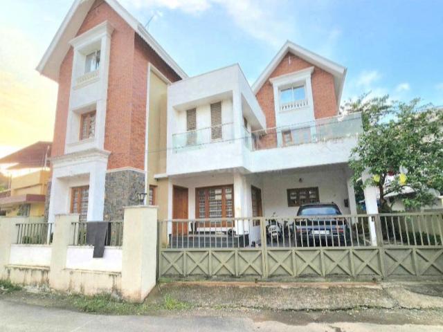 House for sale in Aluva, Kerala
