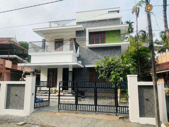 House for sale in Aluva, Ernakulam