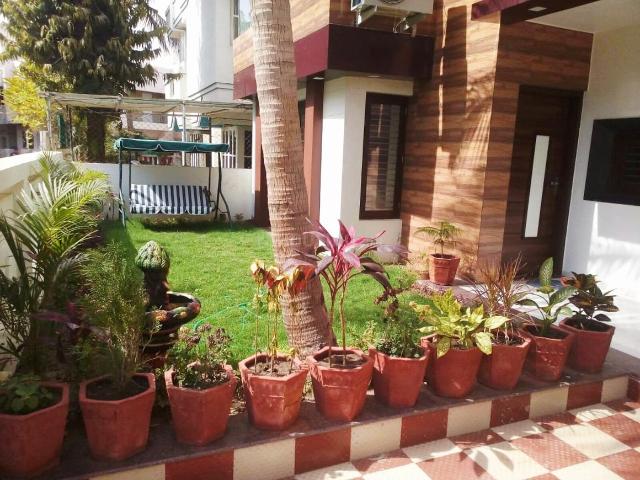 House for sale in Ambawadi, Ahmedabad