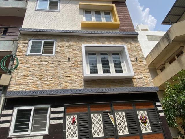 House for sale in Bangalore South, Cox Town - Bangalore