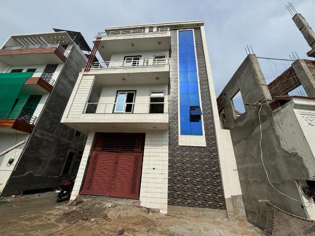 House for sale in Banaras Ghats, Varanasi