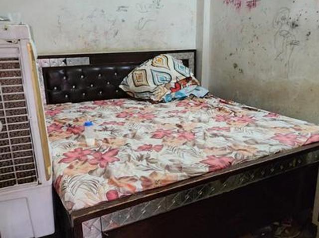 House for sale in West Delhi, Deri