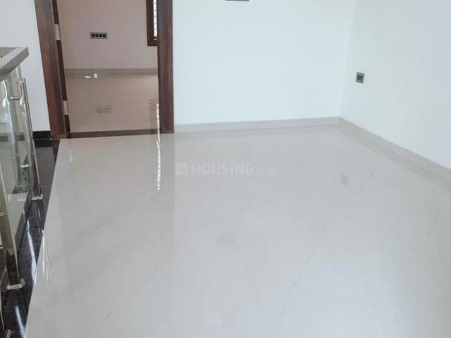 House for sale in Madya
