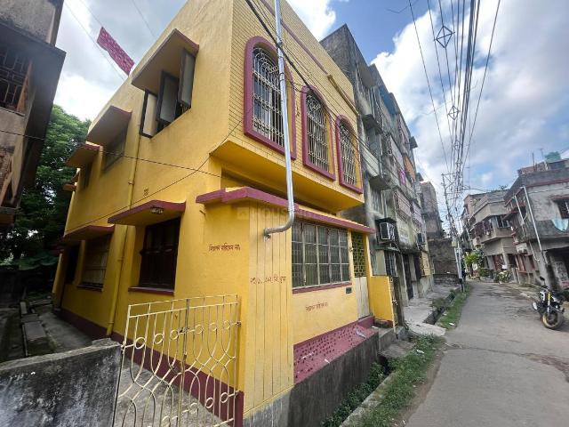 House for sale in North 24 Parganas, Baranagar