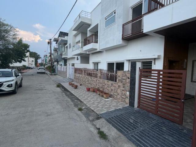 House for sale in Madya