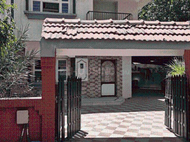 House for sale in Bodakdev, Ahmedabad