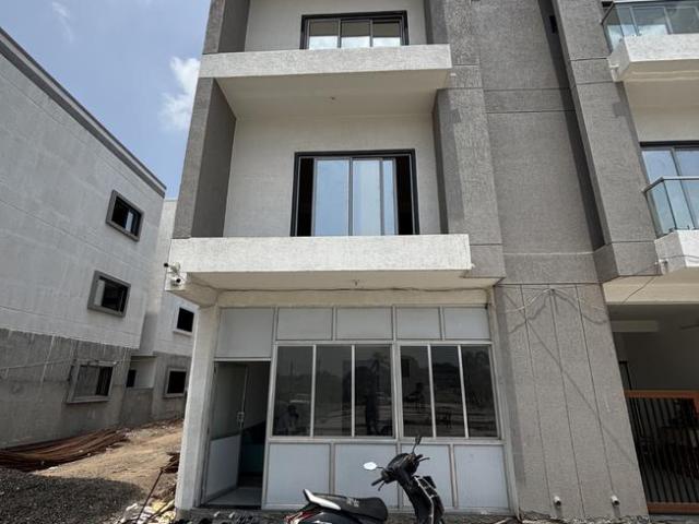 House for sale in Surat, Limbayat