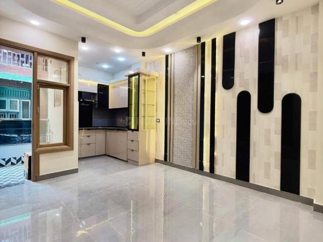 House for sale in West Delhi, Deri