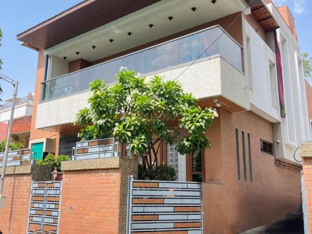 House for sale in Navrangpura - Ahmedabad, Gujarat