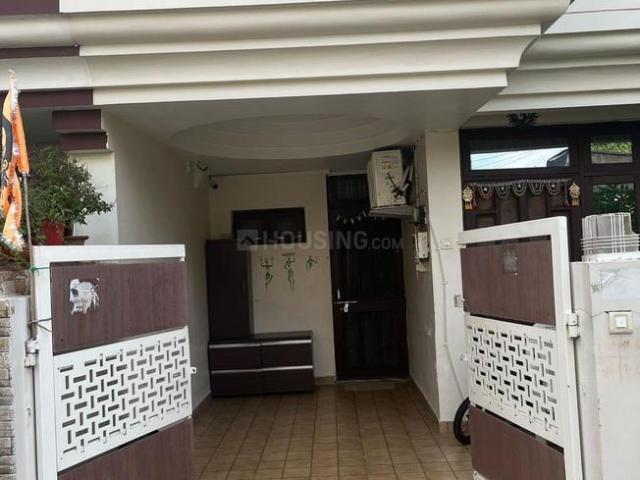 House for sale in Madya