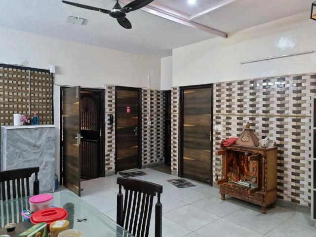 House for sale in West Delhi, Deri
