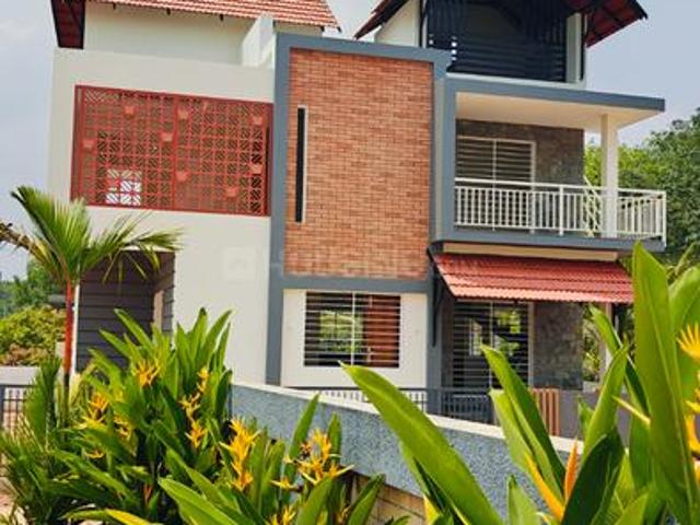 House for sale in Nilampathinjamugal, Ernakulam