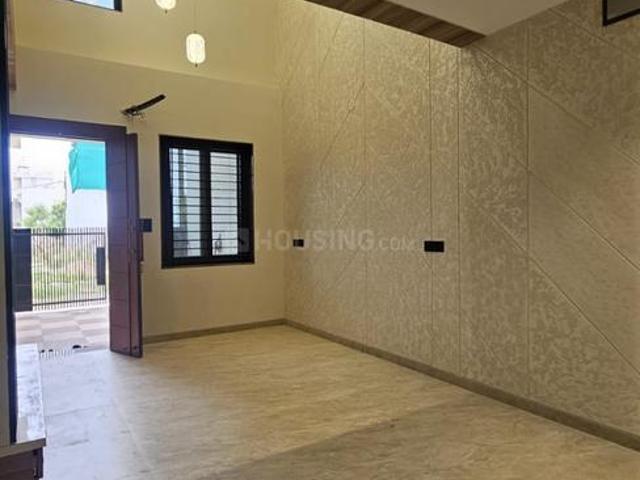 House for sale in Madya