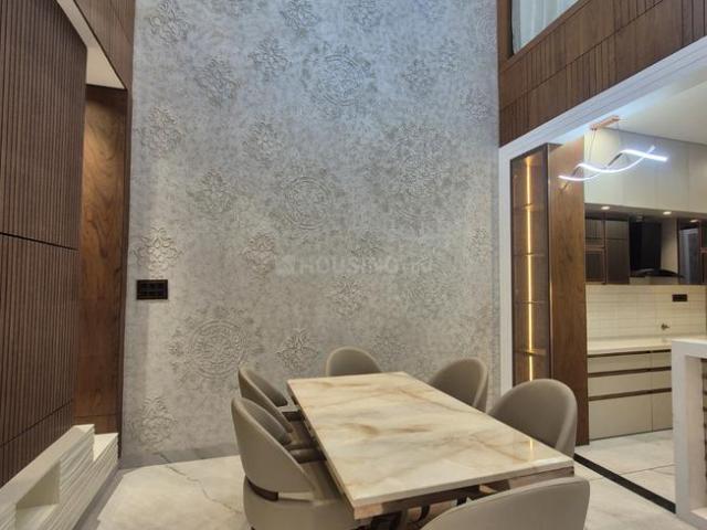 House for sale in Madya