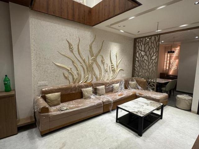 House for sale in Madya