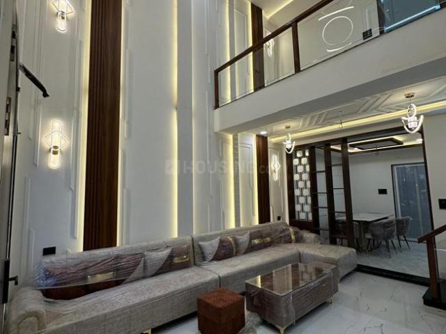House for sale in Madya
