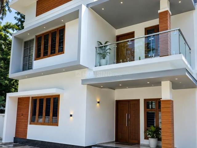 House for sale in Thrissur