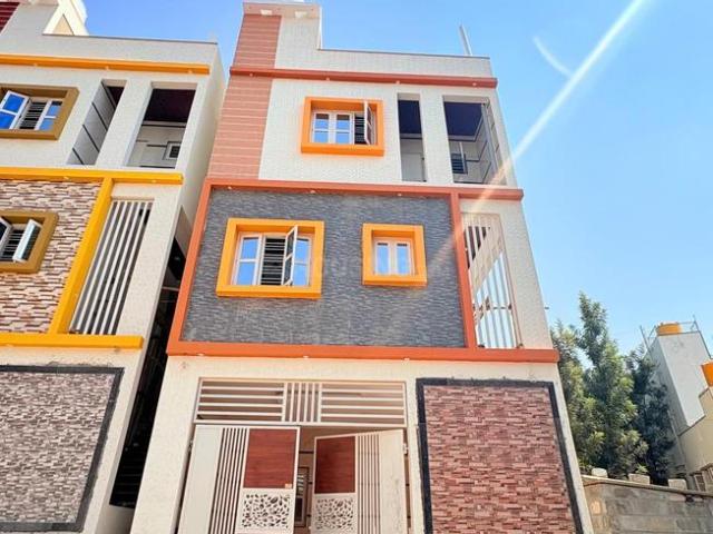 House for sale in Bangalore North, Cox Town - Bangalore