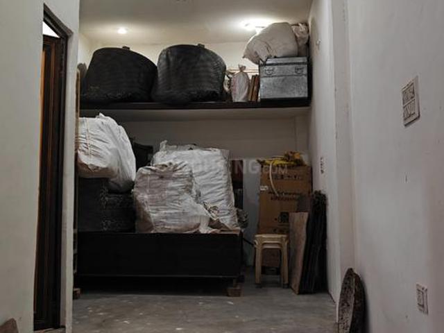 House for sale in West Delhi, Deri