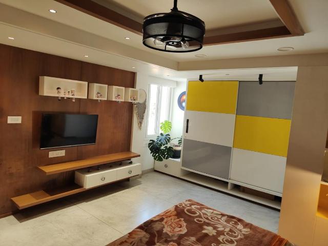 House for rent in Madya