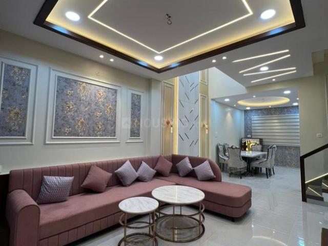 House for sale in Madya