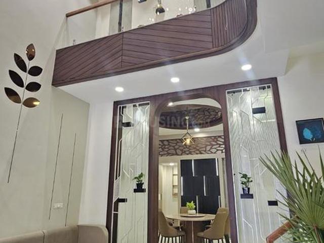 House for sale in Madya