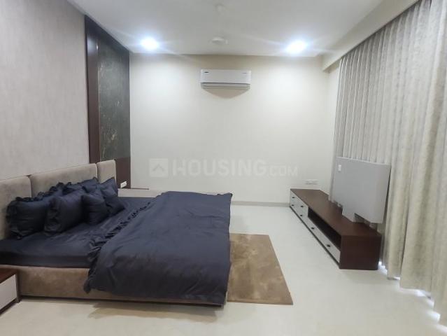 House for sale in Madya