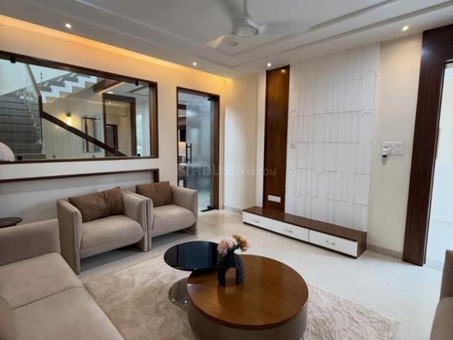 House for sale in Madya