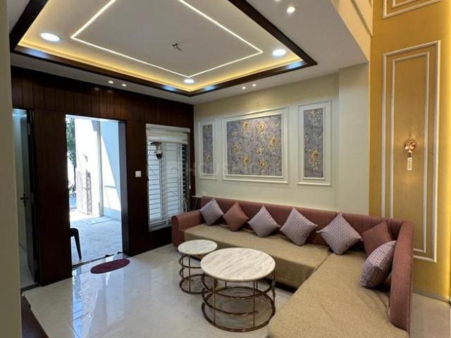House for sale in Madya