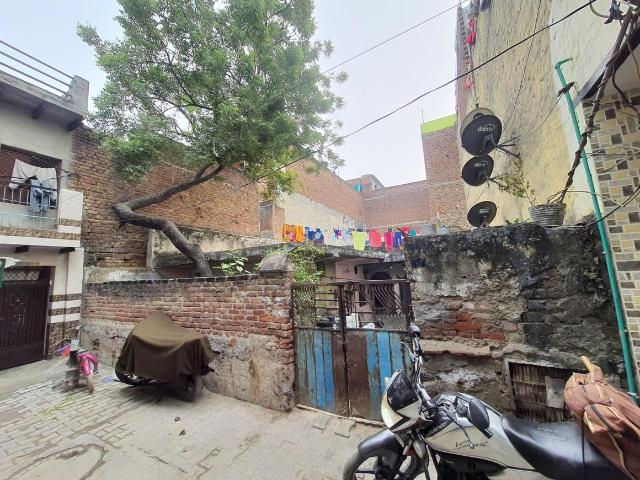 House for sale in Hariana