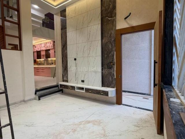 House for sale in Madya
