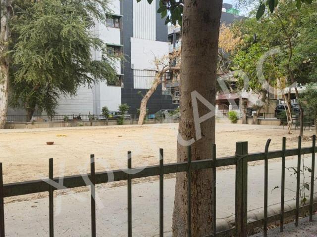 House for sale in West Delhi, Deri