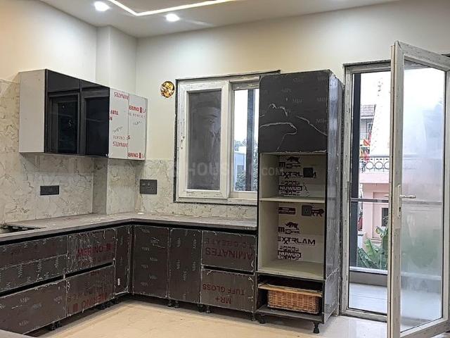 House for sale in West Delhi, Deri