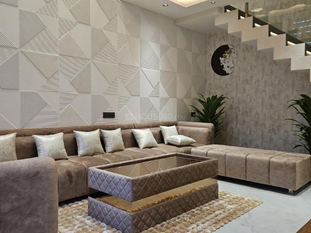 House for sale in Madya