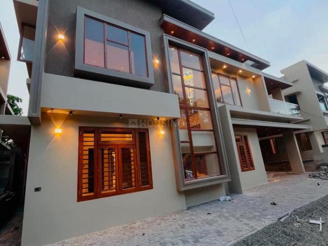 House for sale in Pukkattupady, Ernakulam