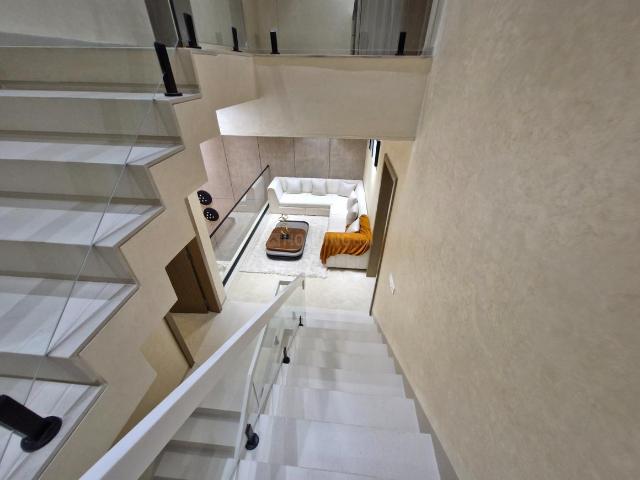 House for sale in Madya