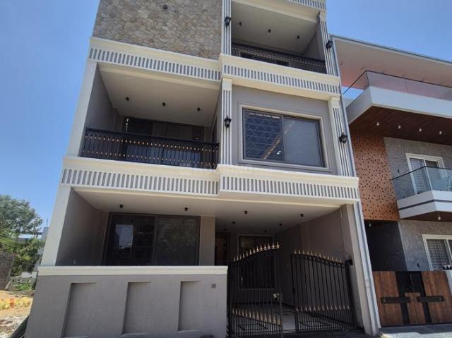 House for sale in Madya