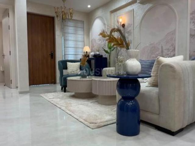 House for sale in Madya