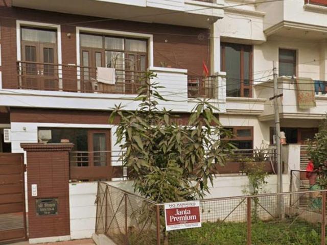 House for sale in Hariana